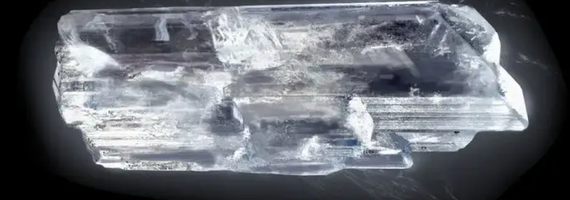 Exploring the Sacred Meanings of White Kyber Crystals