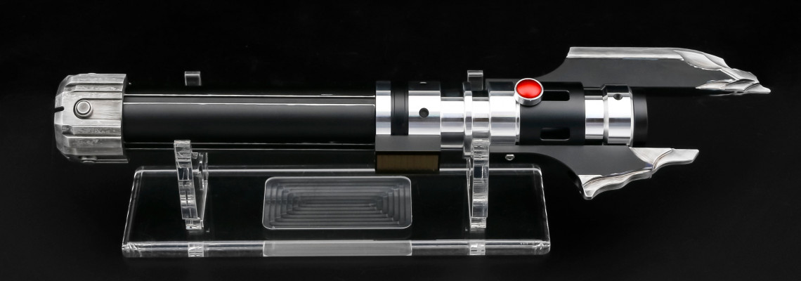 Does Darth Maul's Lightsaber have Two Kyber Crystals? Does Darth Maul's Lightsaber have Two Kyber Crystals?